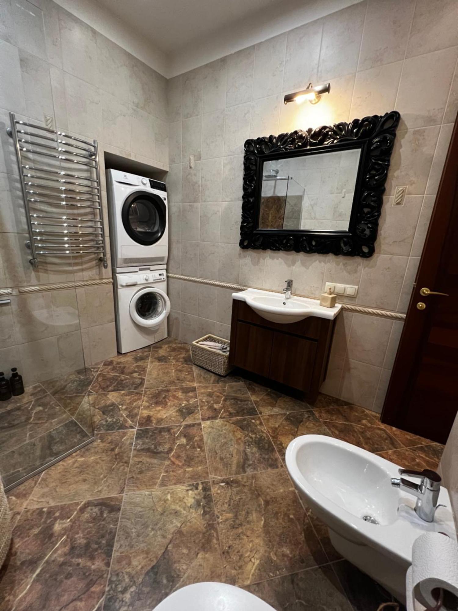 Luxury Old Town Apartment فيلنيوس المظهر الخارجي الصورة